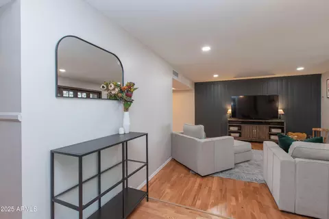 837 E Divot Dr, Tempe, AZ 85283 photo 10