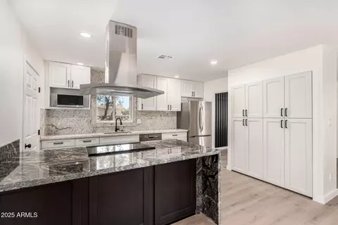 Kitchen - 2142 E Palmcroft Dr, Tempe, AZ 85282 photo 1 of 4