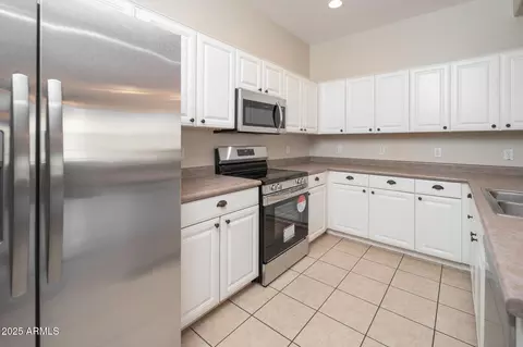 3131 E Legacy Dr #2101, Phoenix, AZ 85042 photo 4