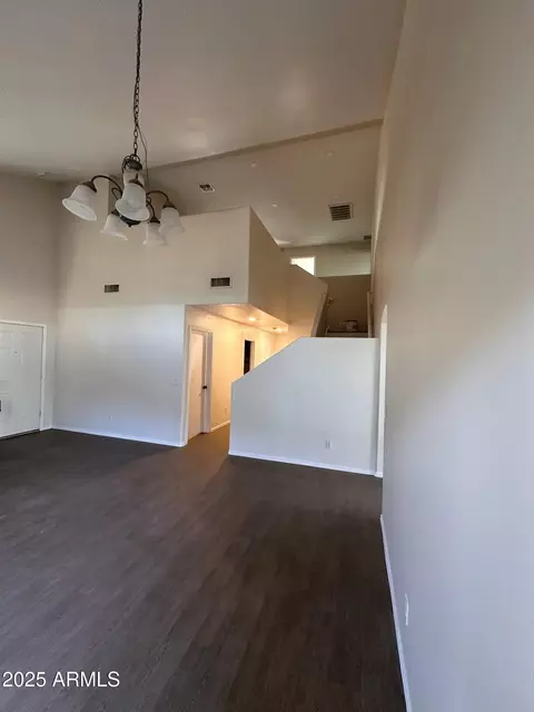 2016 S 66th Ln, Phoenix, AZ 85043 photo 3