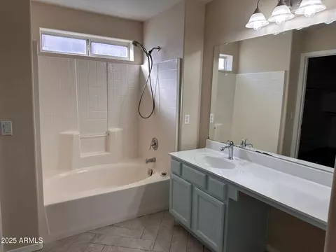 2016 S 66th Ln, Phoenix, AZ 85043 photo 10