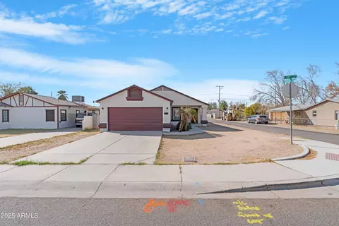 7510 N 59th Ln, Glendale, AZ 85301