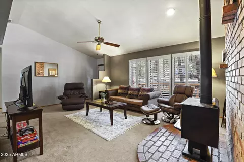 Living - 6285 W Bradshaw Dr, Pine, AZ 85544 photo 1 of 4
