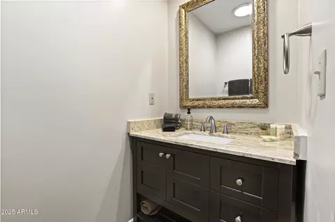 Bath - 6285 W Bradshaw Dr, Pine, AZ 85544 photo 2 of 3