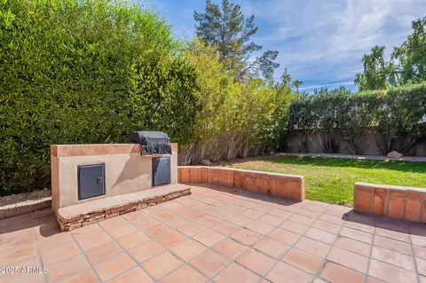 4091 E Round Hill Dr, Phoenix, AZ 85028 photo 6