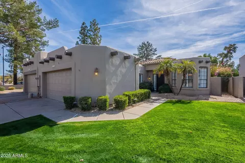 4091 E Round Hill Dr, Phoenix, AZ 85028