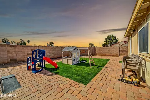 10733 W Seldon Ln, Peoria, AZ 85345