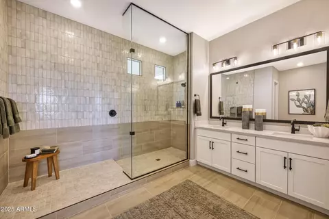 5719 S Quartz St, Gilbert, AZ 85298 photo 9