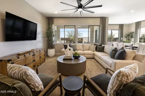 5719 S Quartz St, Gilbert, AZ 85298 photo 5