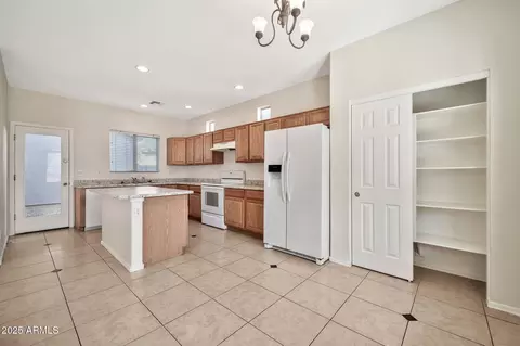 9437 W Berkeley Rd, Phoenix, AZ 85037 photo 8