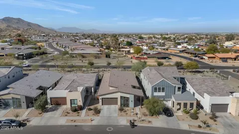 9422 S 7th Pl, Phoenix, AZ 85042 photo 3