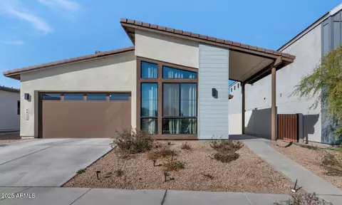9422 S 7th Pl, Phoenix, AZ 85042 photo 2