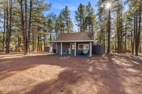 7240 E Knighthood Ln, Williams, AZ 86046