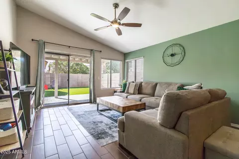 2323 E Aire Libre Ave, Phoenix, AZ 85022 photo 13