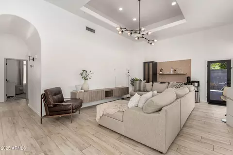 328 E Ivy St, Mesa, AZ 85201 photo 7