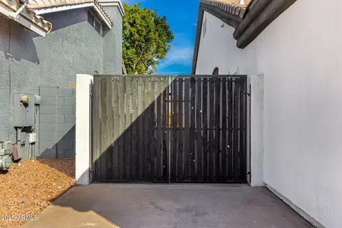 328 E Ivy St, Mesa, AZ 85201 photo 3