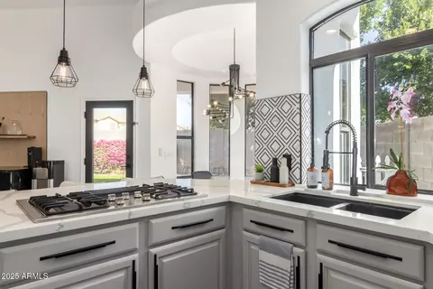 328 E Ivy St, Mesa, AZ 85201 photo 14