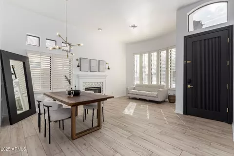 328 E Ivy St, Mesa, AZ 85201 photo 4