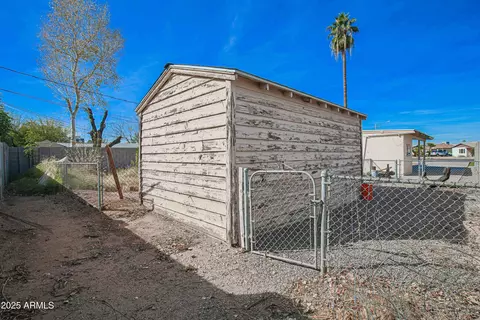 Exterior - 2237 E Windsor Ave, Phoenix, AZ 85006 photo 7 of 16