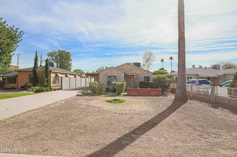 Exterior - 2237 E Windsor Ave, Phoenix, AZ 85006 photo 2 of 16