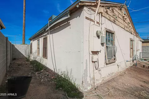 Exterior - 2237 E Windsor Ave, Phoenix, AZ 85006 photo 12 of 16
