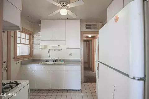 Kitchen - 2237 E Windsor Ave, Phoenix, AZ 85006 photo 1 of 3