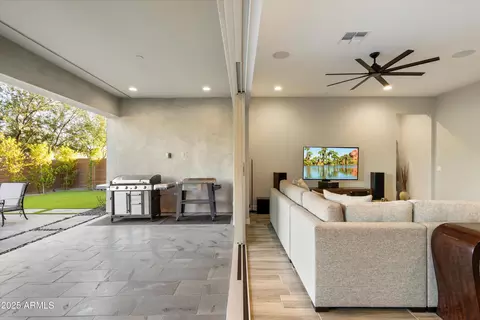 2843 E Los Gatos Dr, Phoenix, AZ 85050 photo 13