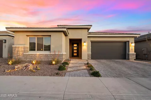2843 E Los Gatos Dr, Phoenix, AZ 85050