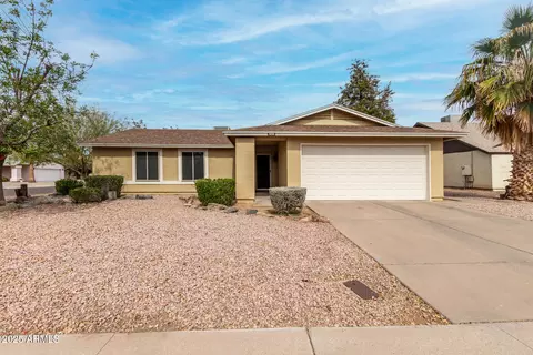 5226 W Freeway Ln, Glendale, AZ 85302