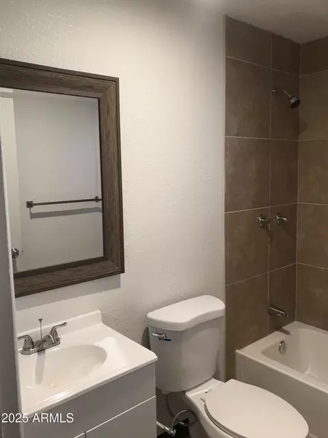 Bath - 2924 E Monroe St, Phoenix, AZ 85034 photo 1 of 2