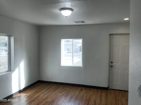 Living - 2924 E Monroe St, Phoenix, AZ 85034 photo 2 of 2