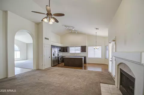 4206 E Cathedral Rock Dr, Phoenix, AZ 85044 photo 9