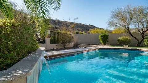 Exterior - 14052 S 24th Way, Phoenix, AZ 85048 photo 5 of 13