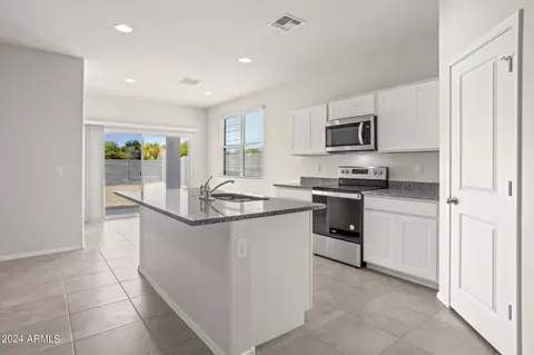 1372 W Hess Ave, Coolidge, AZ 85128