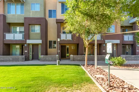 6605 N 93rd Ave #1024, Glendale, AZ 85305