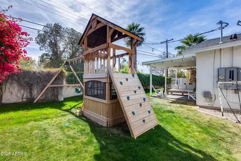 Exterior - 1837 E Coolidge St, Phoenix, AZ 85016 photo 7 of 9