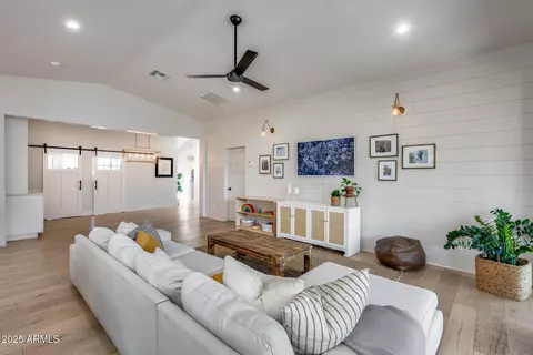 Living - 1837 E Coolidge St, Phoenix, AZ 85016 photo 1 of 2