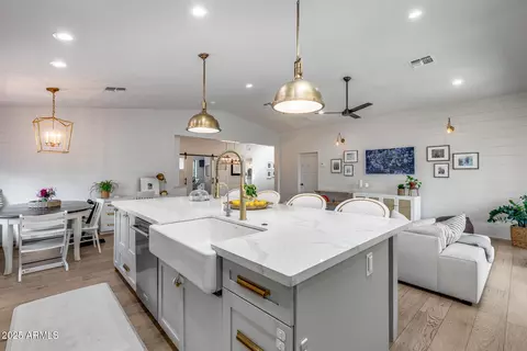 Kitchen - 1837 E Coolidge St, Phoenix, AZ 85016 photo 7 of 8