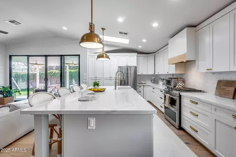 Kitchen - 1837 E Coolidge St, Phoenix, AZ 85016 photo 4 of 8