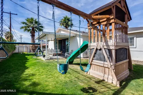 Exterior - 1837 E Coolidge St, Phoenix, AZ 85016 photo 8 of 9