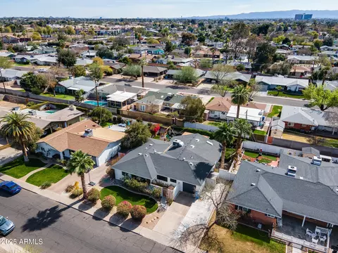 View/Area - 1837 E Coolidge St, Phoenix, AZ 85016 photo 1 of 5