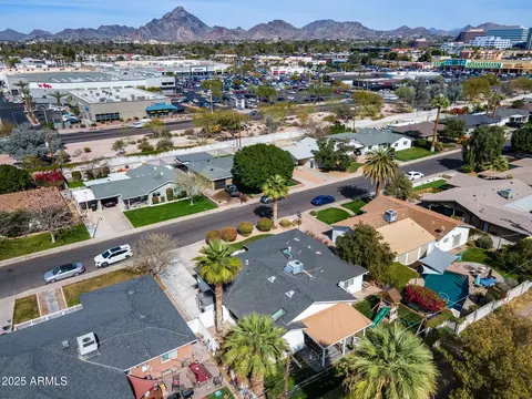 View/Area - 1837 E Coolidge St, Phoenix, AZ 85016 photo 2 of 5