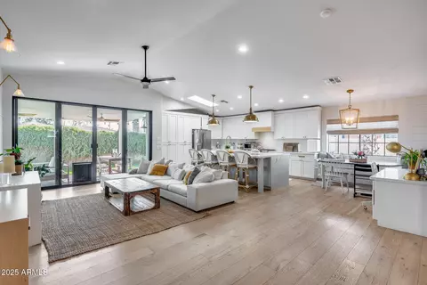 1837 E Coolidge St, Phoenix, AZ 85016