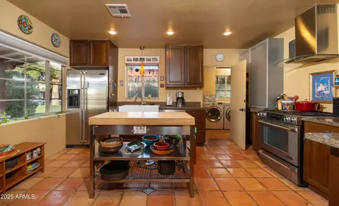 1261 Edgemont Ave, Phoenix, AZ 85006 photo 12