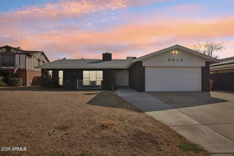 5013 W Orchid Ln, Glendale, AZ 85302