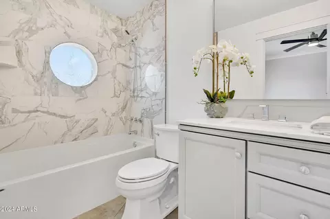 Bath - 9430 N 25th St, Phoenix, AZ 85028 photo 6 of 6