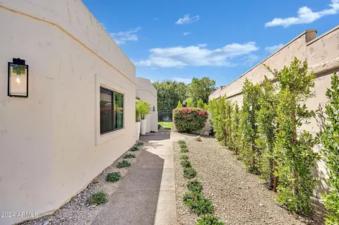 Exterior - 9430 N 25th St, Phoenix, AZ 85028 photo 1 of 5