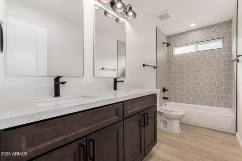 Bath - 42 E 14th St, Mesa, AZ 85201 photo 2 of 2