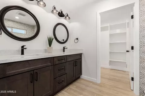 Bath - 42 E 14th St, Mesa, AZ 85201 photo 1 of 2