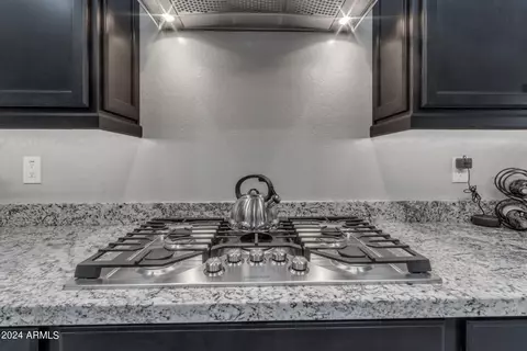 Kitchen - 10455 E Thornton Ave, Mesa, AZ 85212 photo 7 of 9